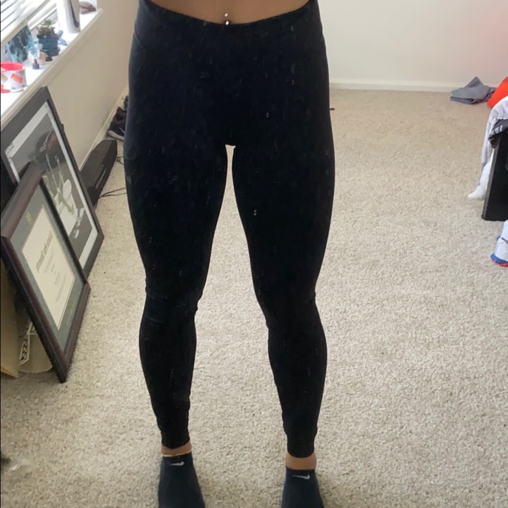 Black Nike training leggings